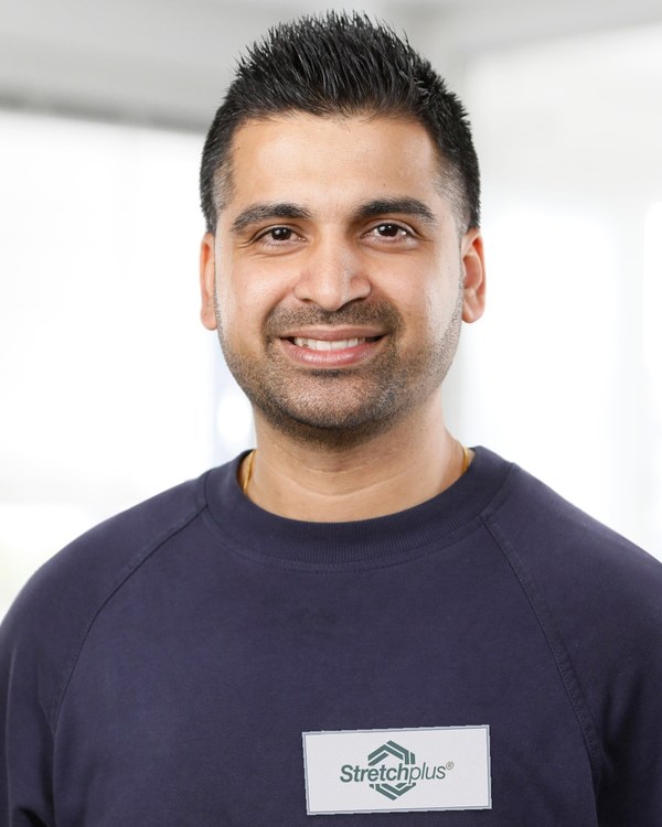 Charanjit Singh, Servicetechniker Stretchplus